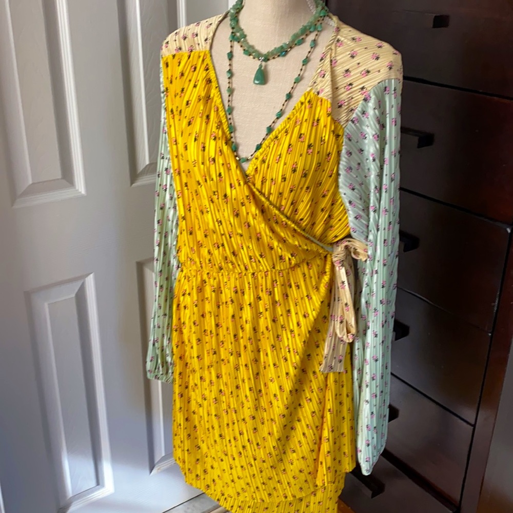 NWT ASOS Floral Wrap Robe/Dress